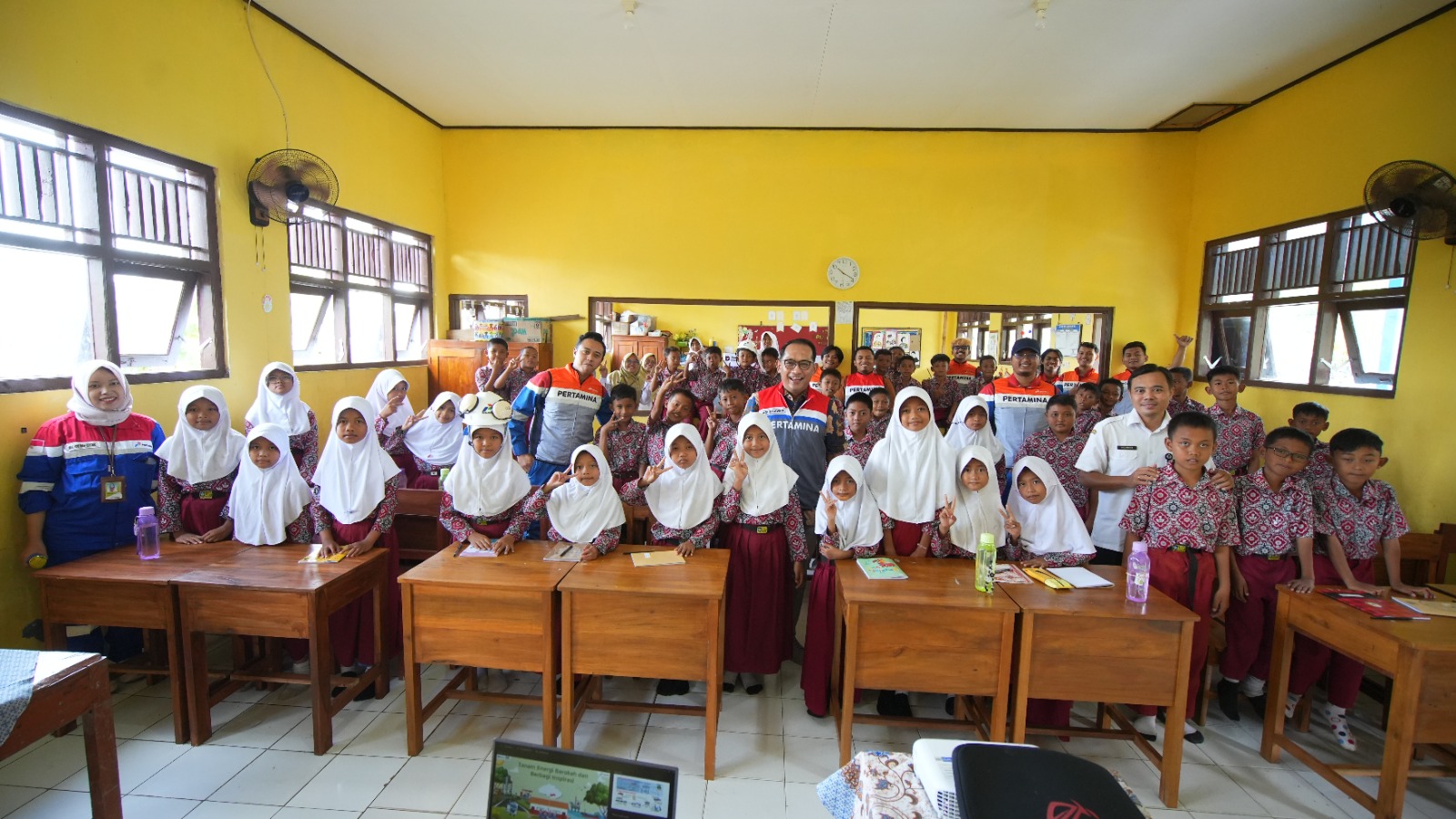 Hari Anak Nasional 2026, Relpi Pertamina RU Cilacap Dukung Pemenuhan Fasilitas Belajar Anak melalui Tebar 4.0