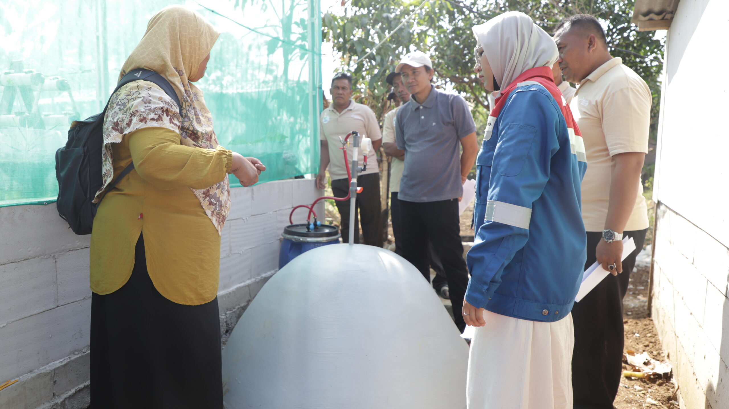 Dari Kandang & Pasar, Warga Kutawaru Binaan Kilang Cilacap Nyalakan Energi Kemandirian